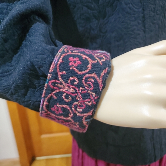 Chicos Embossed Brocade black jacket Size 1 - Picture 4 of 9